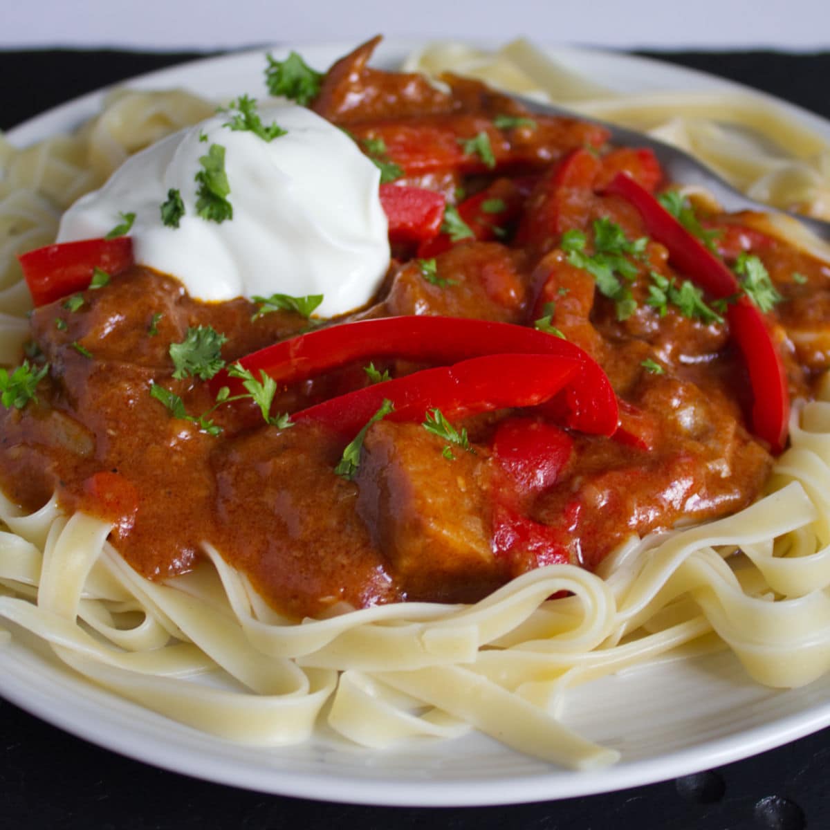 Slow Cooker Beef Goulash Tales From The Kitchen Shed